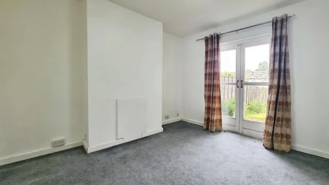 Wokingham Road, Earley, RG6, photo 3