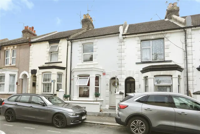Gordon Road, Gillingham, Kent, ME7, photo 1