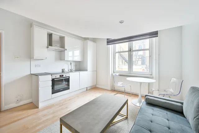 Photo 3 — Flat 309, 20 Palace Court, London