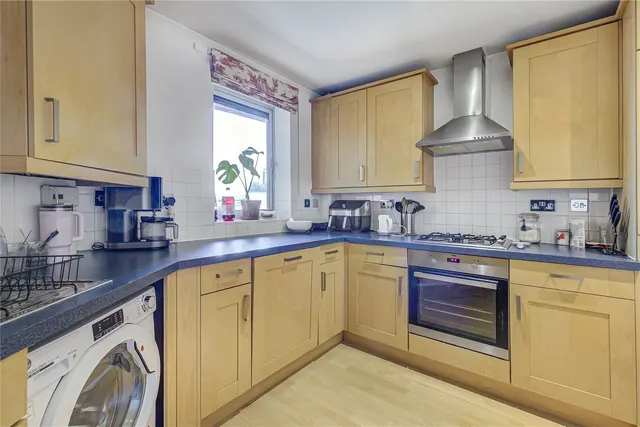 Photo 3 — Townmead Road, Fulham, London, SW6