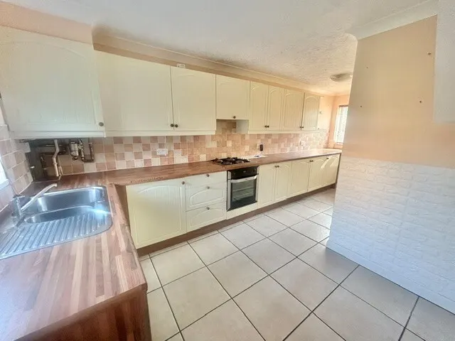 Latchetts Shaw, Basildon, SS16, photo 3