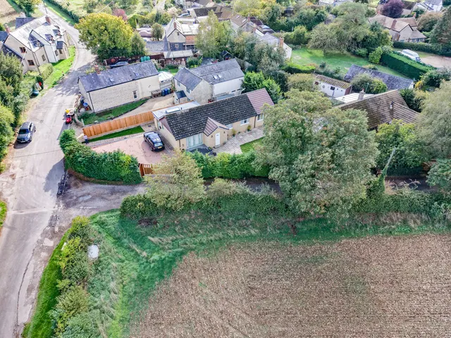 Juniper Hill, Brackley, photo 2
