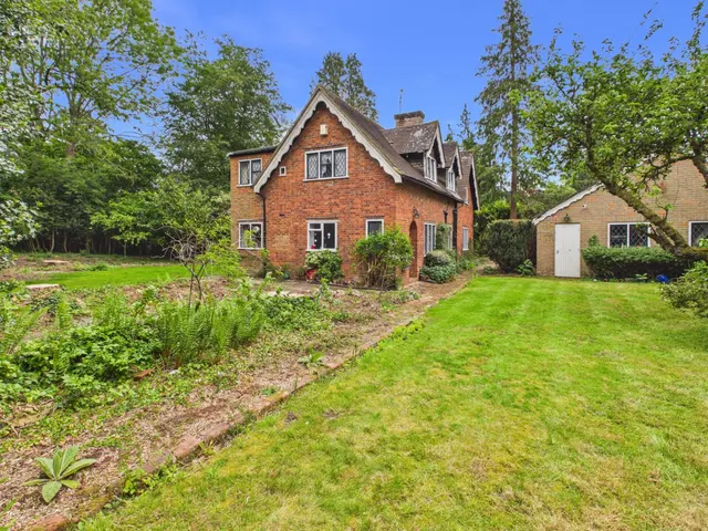Gerrards Cross, Buckinghamshire, photo 1