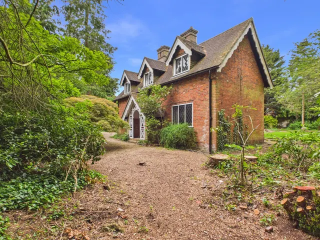 Gerrards Cross, Buckinghamshire, photo 2