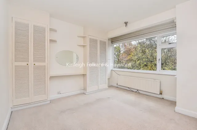 Alexandra Road, London, N10, photo 3