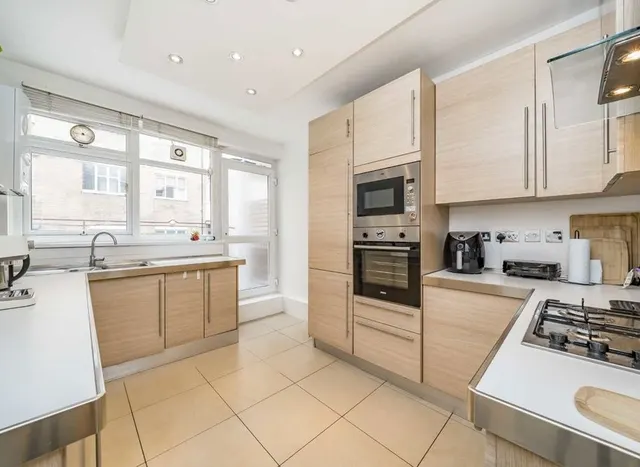 Photo 3 — Mackennal Street, St John's Wood, NW8