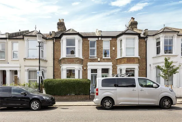 Photo 3 — Brewster Gardens, North Kensington, London, W10