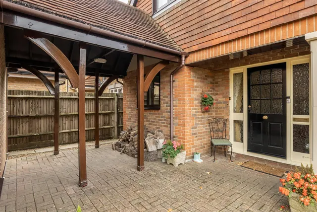 Photo 2 — Swanwick Lane, Swanwick