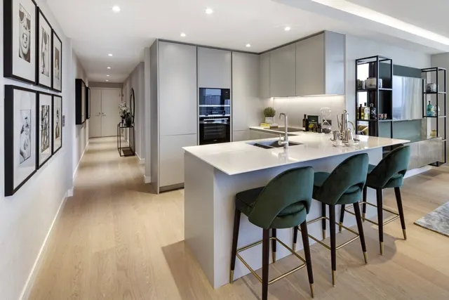 Harcourt Gardens, Canary Wharf, E14, photo 1