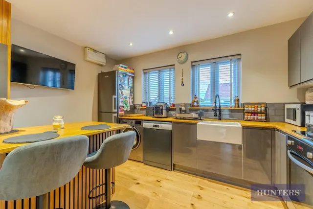 Manor Close, Driffield, YO25, photo 2