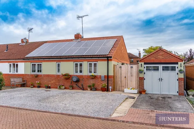 Manor Close, Driffield, YO25, photo 1