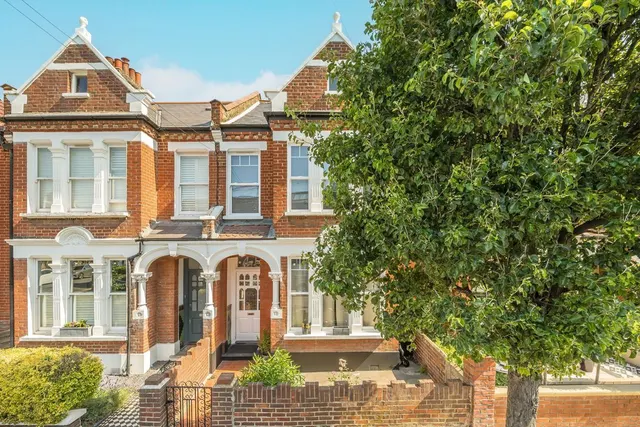 Elmfield Road, SW17, photo 1