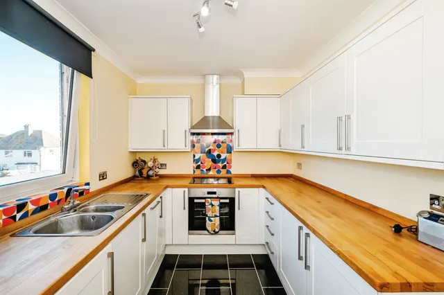 Brighton Road, Lancing, BN15, photo 2