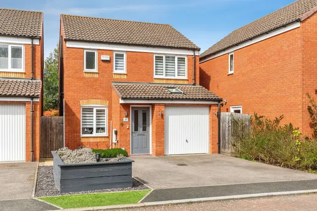 Centenary Way, Raunds, photo 1