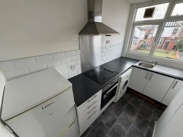 Photo 2 — Flat 3a Clarage House, Long Lane, Halesowen, West Midlands, B62 9LA, UK