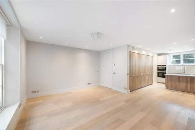 Abingdon Road, London, W8, photo 1