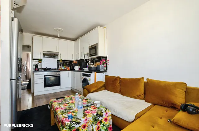 Langley Road, Slough, SL3, photo 2