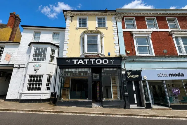 High Street, Old Town, HP1, photo 1