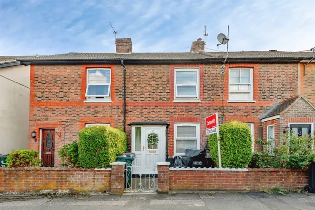 West Street, Crawley, RH11, photo 1