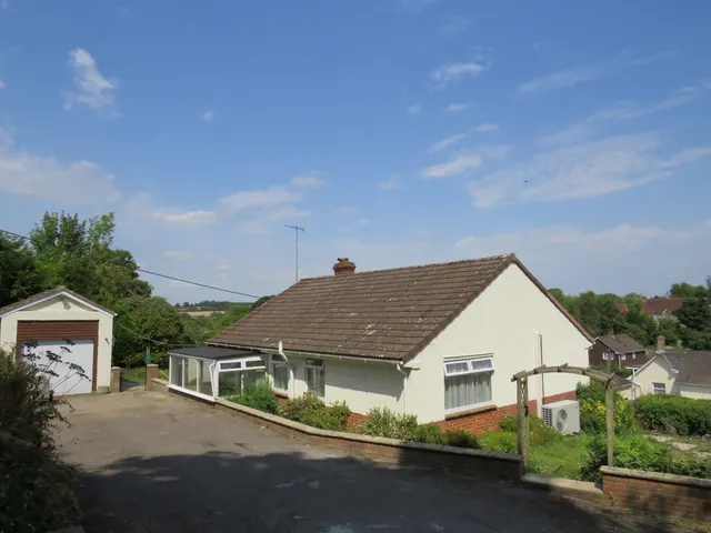 Bourne Valley Close, Porton, Salisbury, photo 1
