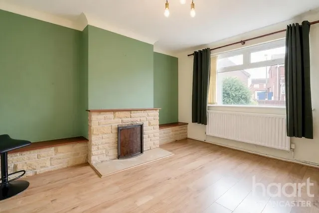 Peters Road, Edlington, DN12, photo 2