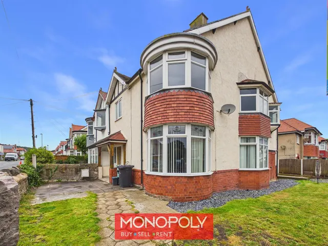 Kensington Avenue, Old Colwyn, LL29, photo 1