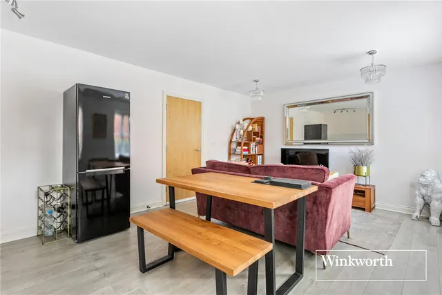 Constable Close, Friern Barnet, N11, photo 1