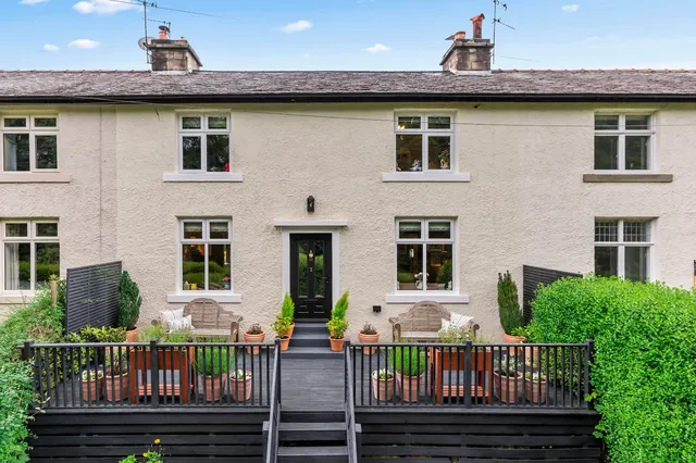 Fence End Avenue, Thornton in Craven, BD23, photo 1