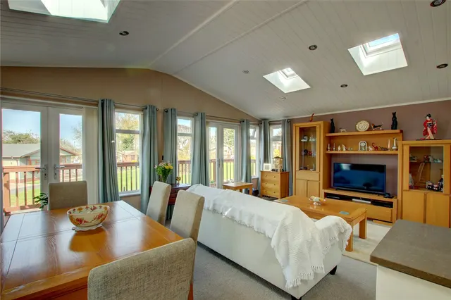 Photo 2 — Hanbury Road, Droitwich, WR9 7FB