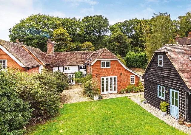 Wrotham Hill, Dunsfold, GU8, photo 1