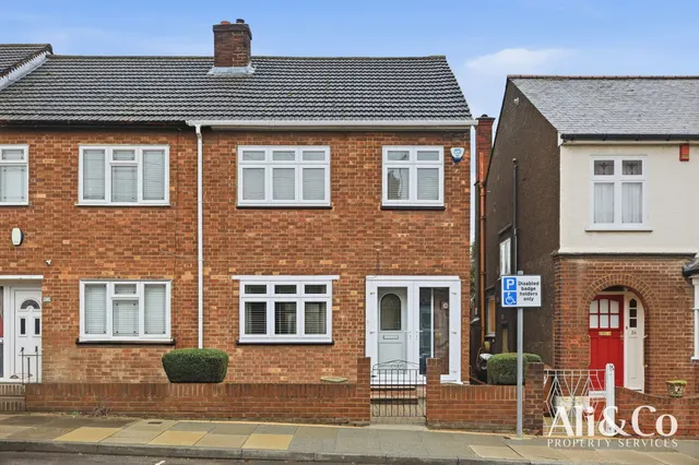 South View Road, Grays, Essex, RM20 4AT, photo 1