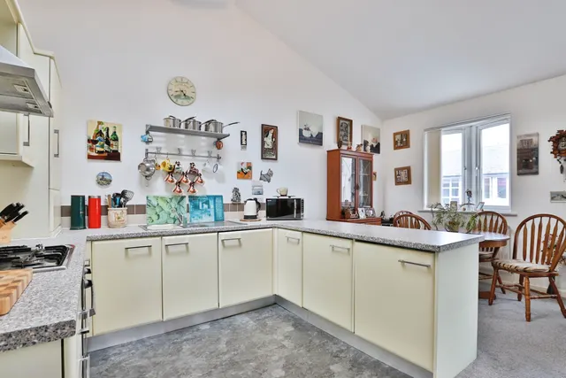 Longfleet Road, Poole, BH15, photo 3