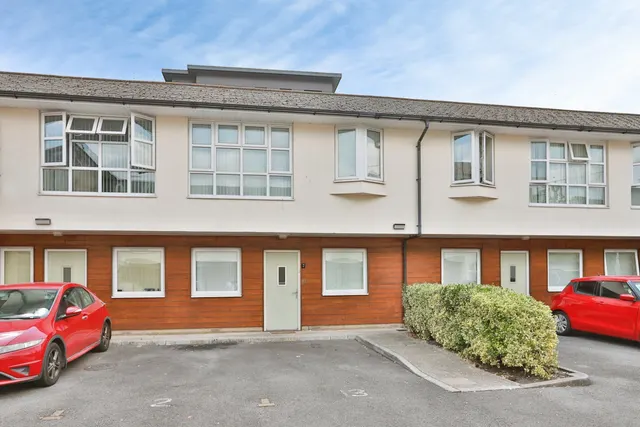 Longfleet Road, Poole, BH15, photo 1