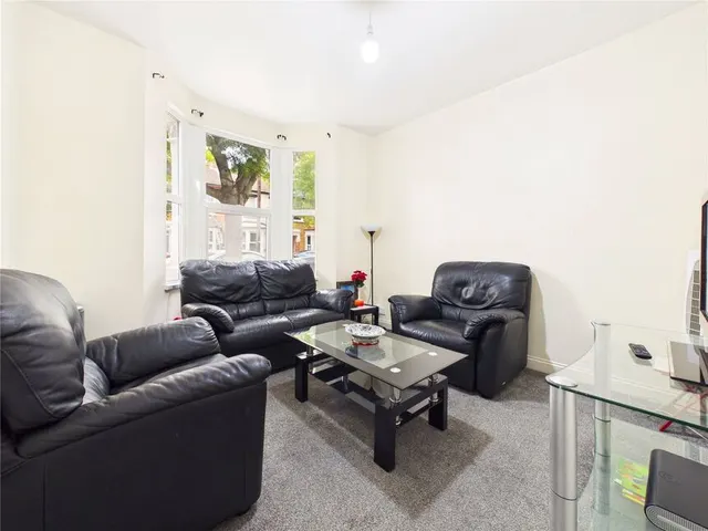 Photo 2 — Trumpington Road, Forest Gate, E7