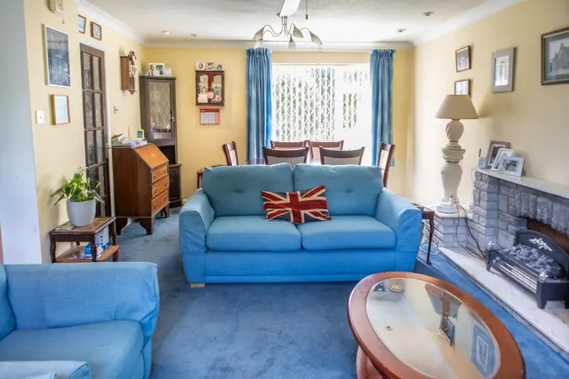 Photo 3 — Cranbrook Drive, Maidenhead, Berkshire