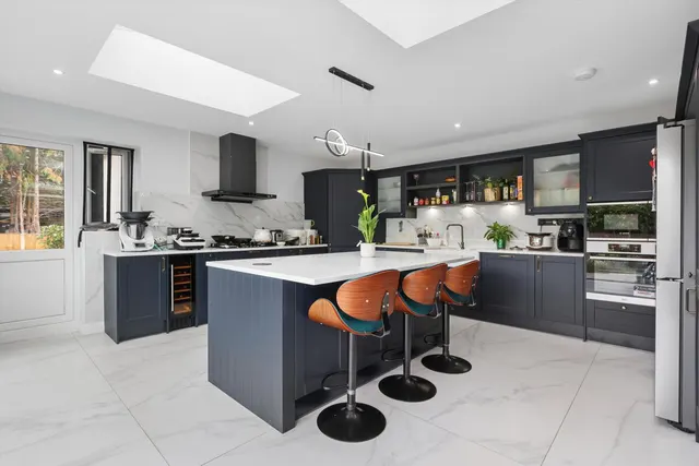 Elm Gardens, Claygate, KT10, photo 3