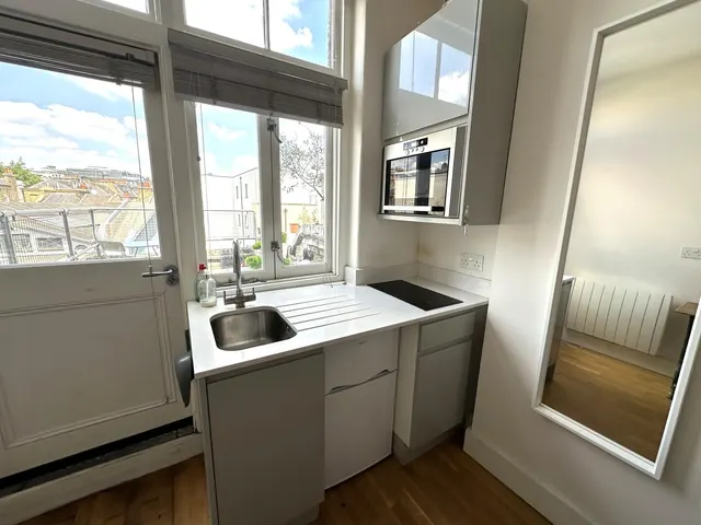 Photo 3 — Pentonville Road, Kings Cross, N1 9JY