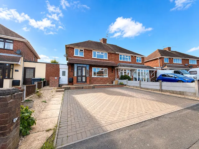 Griffiths Drive, Wednesfield, Wolverhampton, WV11, photo 1