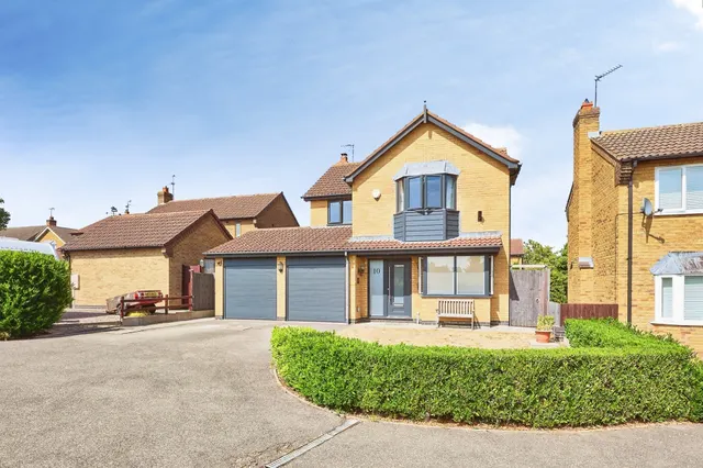 Mallard Close, Essendine, PE9, photo 1