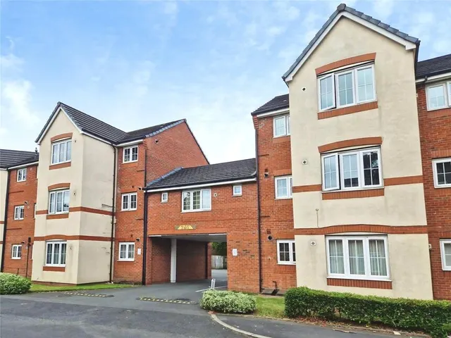Ruskin Court, Farnworth, Greater Manchester, BL4, photo 1