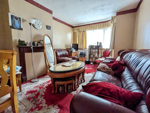 Meadowview Road, London, SE6, photo 2