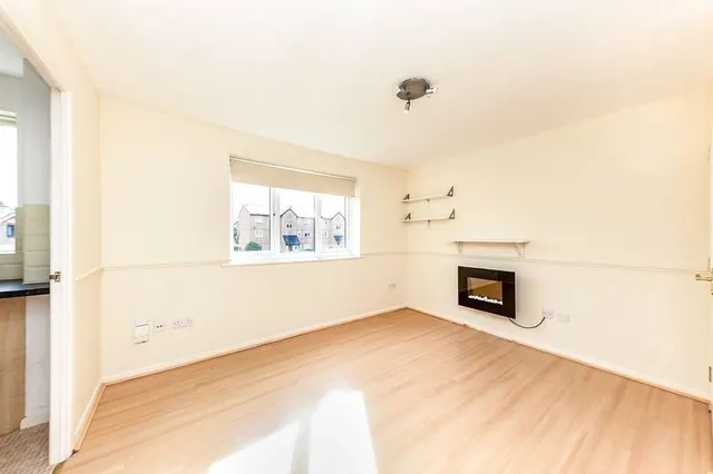 Photo 2 — Wedgewood Road, Hitchin, Hertfordshire, SG4