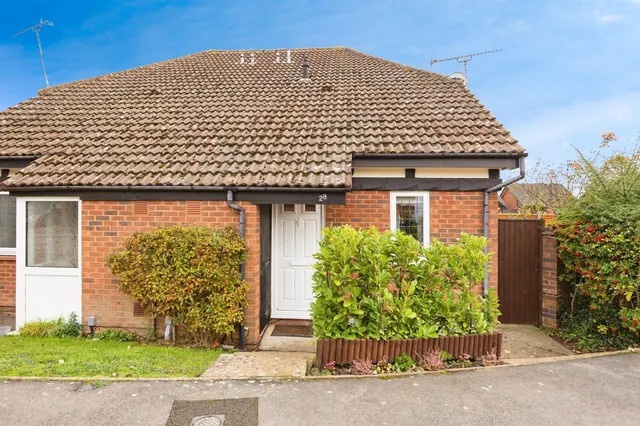 Measham Way, Lower Earley, READING, photo 1