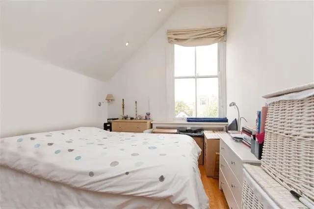 Greencroft Gardens, South Hampstead, NW6, photo 3