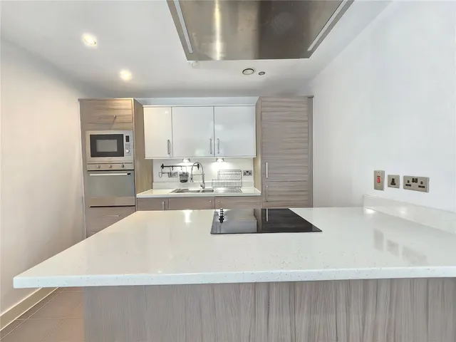 Woodfield Road, Broadheath, WA14, photo 2
