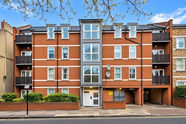 Ferndale Road, London, SW4, photo 1