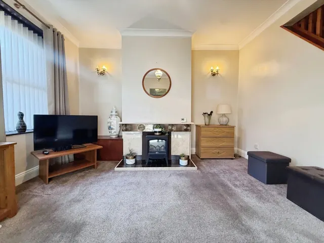 Kay Street, Hoyland, S74, photo 3