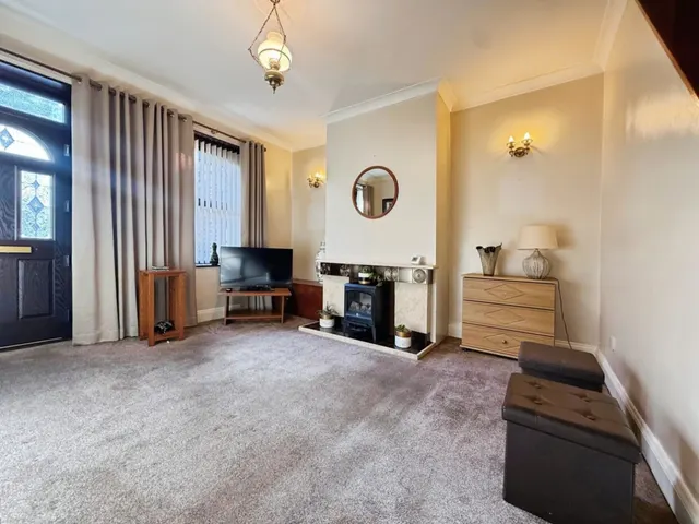 Kay Street, Hoyland, S74, photo 2