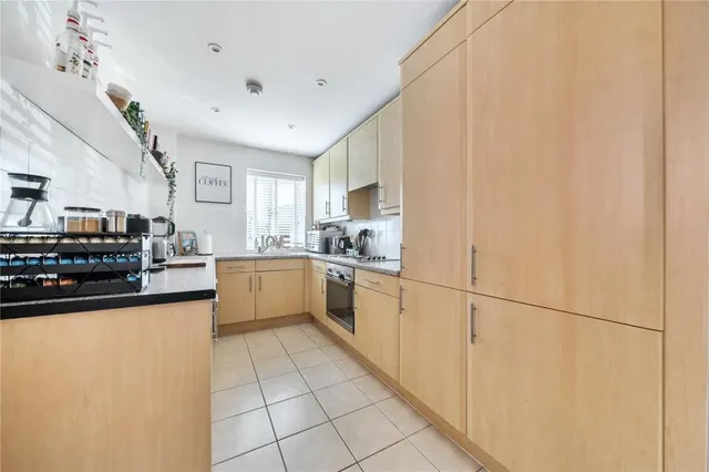 Abbey Gardens, Upper Woolhampton, RG7, photo 3