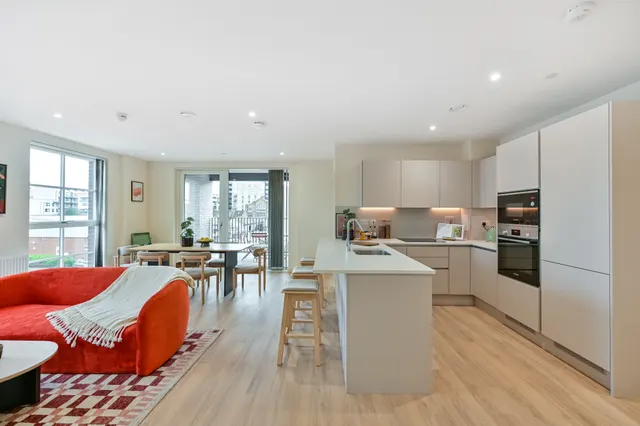 Showflat 12, Momento Hayes, 4 Masonry Place, photo 1